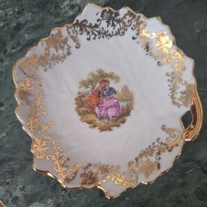 Elegant Gold and White Decorative Plate